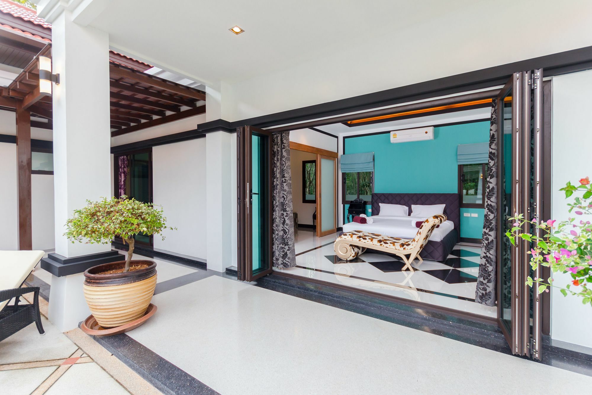 Jewels Villas Phuket Szurin-part Kültér fotó